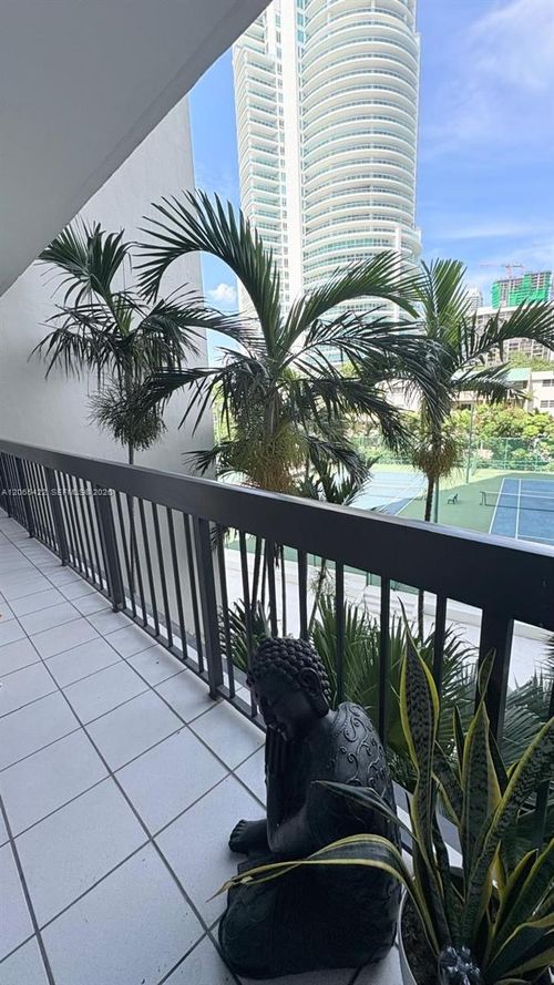 315-2333 Brickell Ave, Miami, FL, 33129-2435 | Card Image