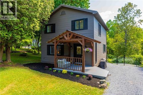19 Grove Ave, Rothesay, NB, E2E5K5 | Card Image