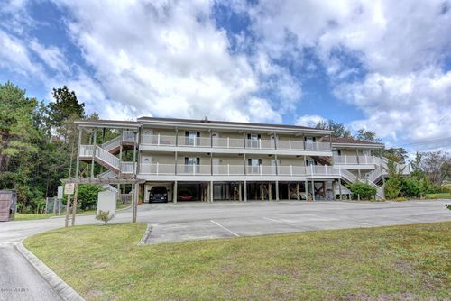 apt-2-58 Manchester Ln, Holly Ridge, NC, 28445-7955 | Card Image