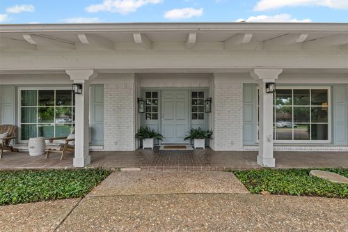 6805 Benito Ct, Fort Worth, TX, 76126-2301 | Card Image