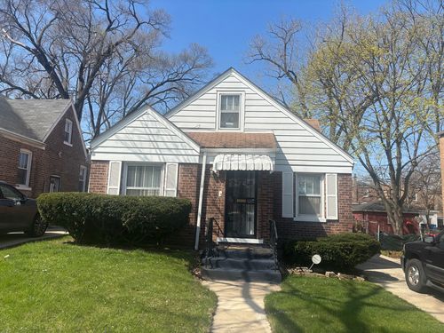 9738 S Greenwood Ave, Chicago, IL, 60628-1611 | Card Image