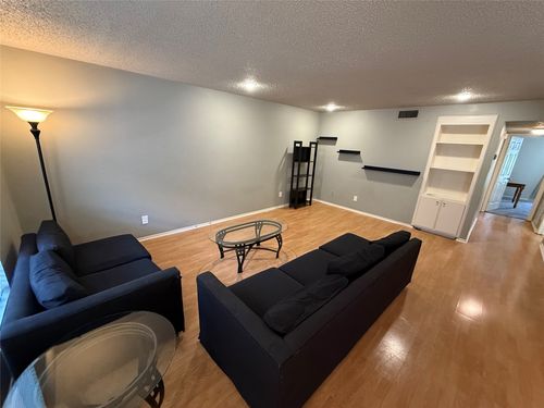 209-2401 Leon St, Austin, TX, 78705-4627 | Card Image