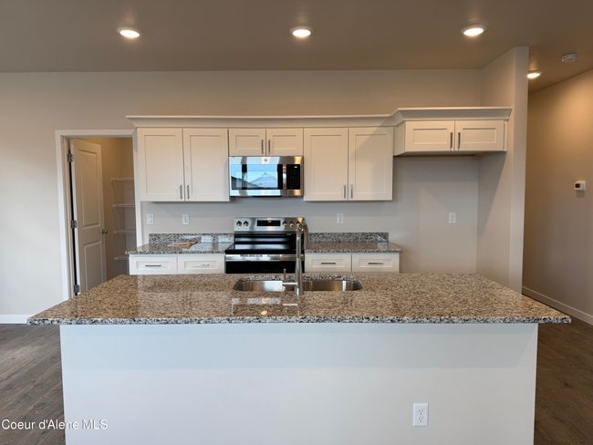 Granite countertops | Image 11