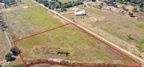 712 Earl St, El Campo, TX, 77437 | Card Image