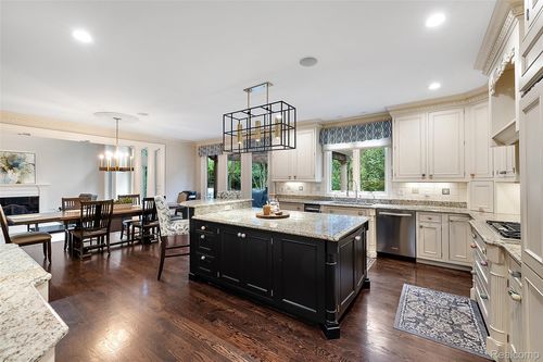 4688 Fawn Hill Ct, Rochester, MI, 48306-1677 | Card Image