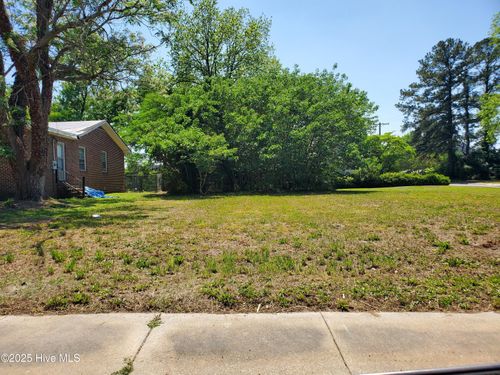 227 W Martin Luther King Jr Dr, Washington, NC, 27889-4907 | Card Image