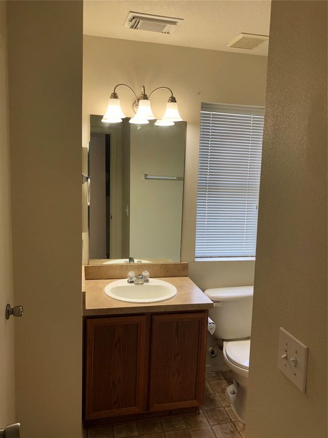 2011 Rustling Trees Way, Townhouse with 2 bedrooms, 2 bathrooms and 2 parking in Spring TX | Image 12