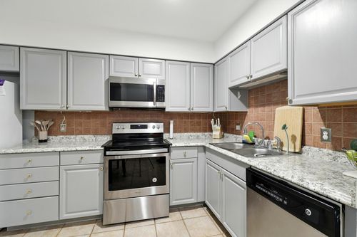 1532 Prairie Grove Dr, Houston, TX, 77077-4242 | Card Image