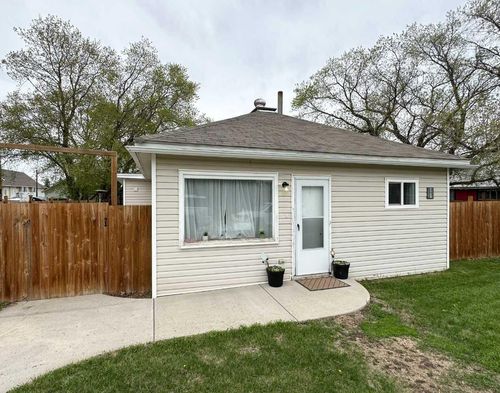 5304 46 Ave, Vermilion, AB, T9X1X8 | Card Image