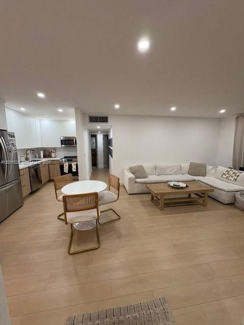 apt-e205-7927 Sw 104th St, Miami, FL, 33156-3679 | Card Image