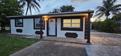 901 Nw 34th Ter, House other with 3 bedrooms, 2 bathrooms and null parking in Lauderhill FL | Image 1