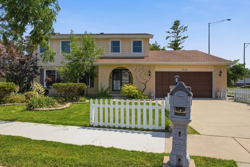 1623 W Bray Ct, Arlington Heights, IL, 60005-3477 | Card Image