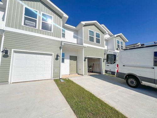 3997 Pendragon Cir, Milton, FL, 32583-4526 | Card Image