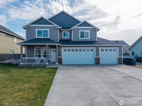 3425 W Glenmoor Dr, Moses Lake, WA, 98837-3070 | Card Image