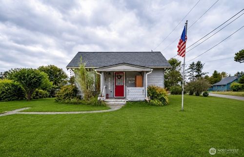 26309 Vernon Ave, Ocean Park, WA, 98640-4231 | Card Image