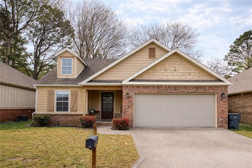 63 E Madrid St, Fayetteville, AR, 72703-3365 | Card Image