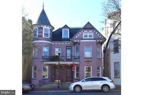110 W Main St, WAYNESBORO, PA, 17268-1520 | Card Image