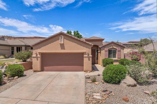 2903 E Slick Rock Rd, Washington, UT, 84780-2492 | Card Image