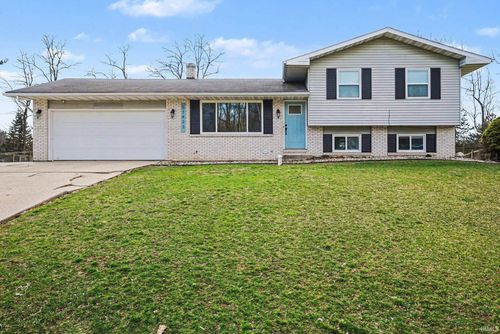57423 Horseshoe Ct, Goshen, IN, 46528-9684 | Card Image