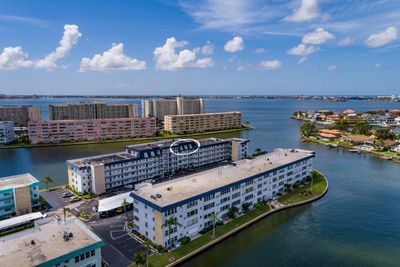 502 - 5960 30th Avenue S, Condo with 3 bedrooms, 2 bathrooms and null parking in Gulfport FL | Image 1