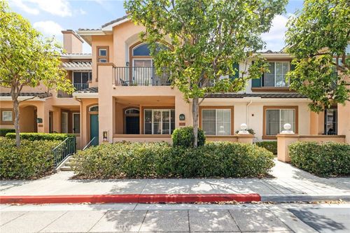 3204 Ladrillo Aisle, Irvine, CA, 92606-0822 | Card Image