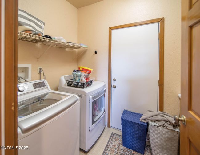 6752 Eagle Wing Cir, House other with 6 bedrooms, 5 bathrooms and 3 parking in Sparks NV | Image 31
