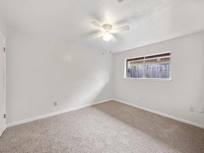 Guest Bedroom #1 | Image 10