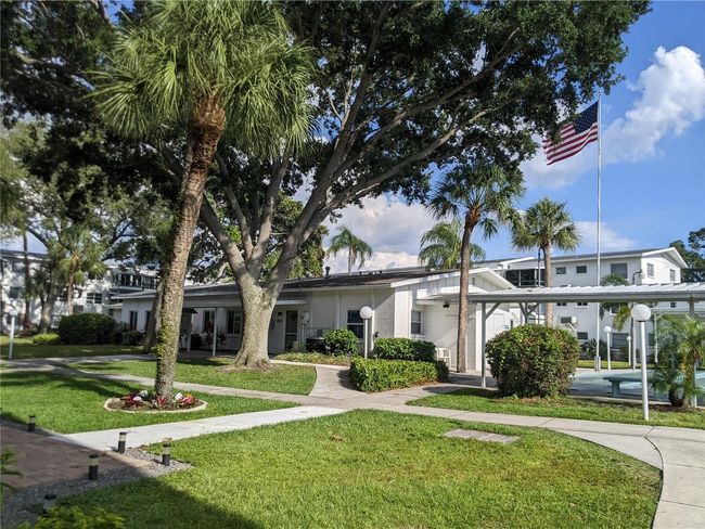 E33 - 1833 Sunny Dr, Condo with 1 bedrooms, 1 bathrooms and null parking in BRADENTON FL | Image 27