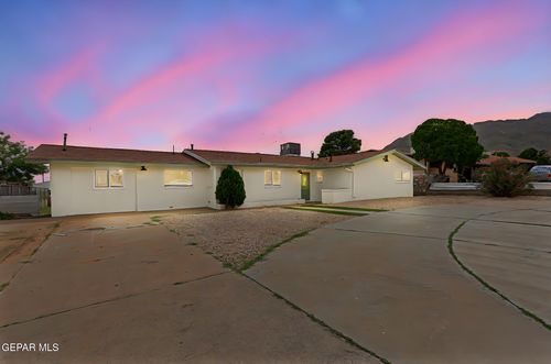 3038 Tyler Ave, El Paso, TX, 79930-4118 | Card Image