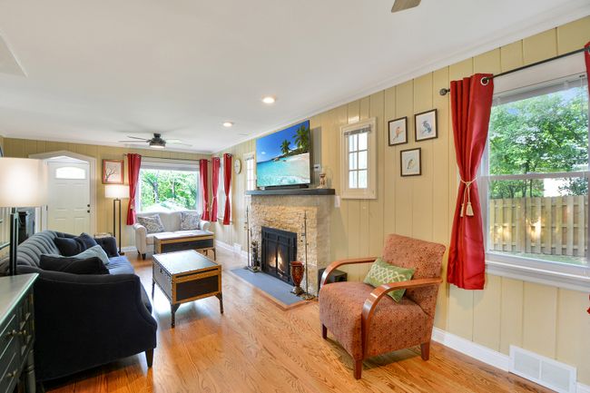 21300 Shady Ln, House other with 3 bedrooms, 2 bathrooms and 2 parking in Lake Zurich IL | Image 8