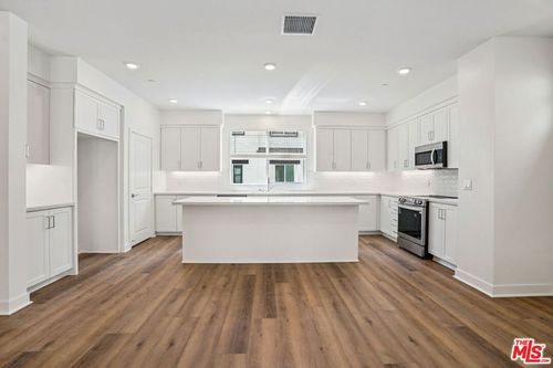 1687 Coral Sea Ln, San Pedro, CA, 90732-6110 | Card Image