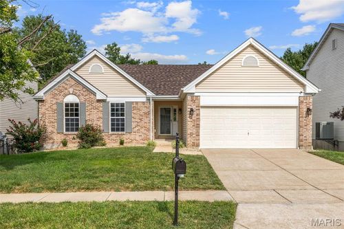 408 Coventry Trail Ln, Maryland Heights, MO, 63043-5134 | Card Image
