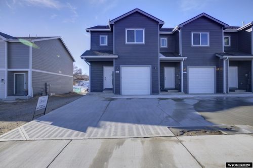 612 Badger Lane, Mills, WY, 82644 | Card Image