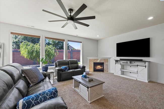 586 Lodi Loop, Home with 4 bedrooms, 3 bathrooms and null parking in Richland WA | Image 22