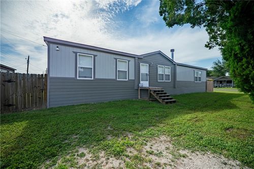 1101 Vela St, Alice, TX, 78332-5230 | Card Image