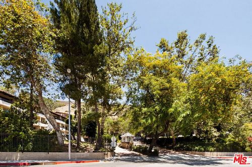 4303-2700 Cahuenga Boulevard, Los Angeles, CA, 90068 | Card Image