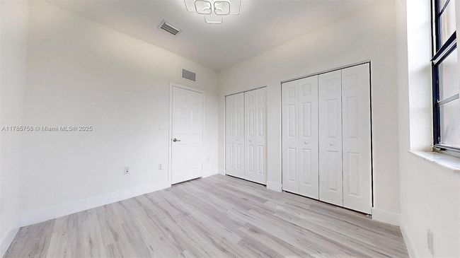 9231 W 32 Nd Ln, Home with 3 bedrooms, 3 bathrooms and null parking in Hialeah FL | Image 42