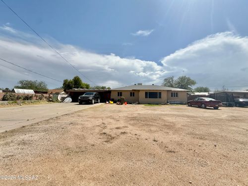 5936 E 32nd St, Tucson, AZ, 85711-6827 | Card Image