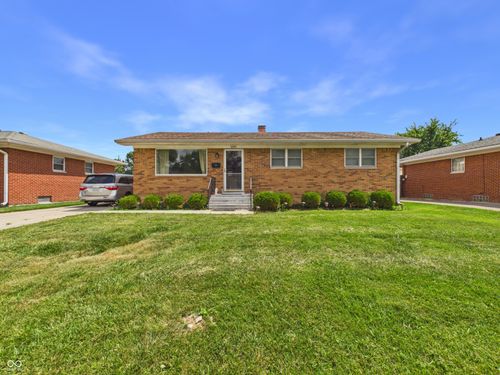 5551 Meadowood Dr, Indianapolis, IN, 46224-3339 | Card Image