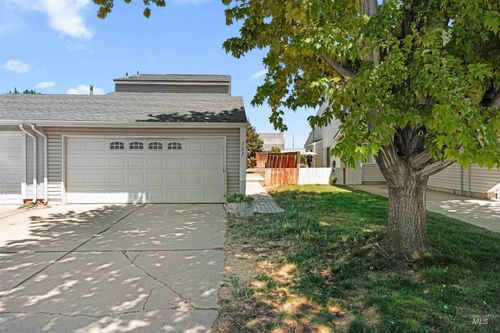 732 W Barrett St, Meridian, ID, 83642 | Card Image