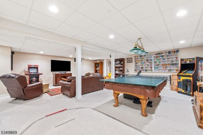 5 Hidden Ln, House other with 5 bedrooms, 3 bathrooms and null parking in Branchburg NJ | Image 37