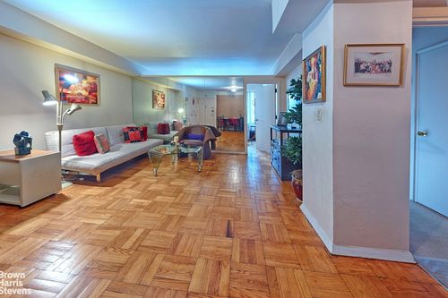 10h-225 E 46th St, New York, NY, 10017-2927 | Card Image