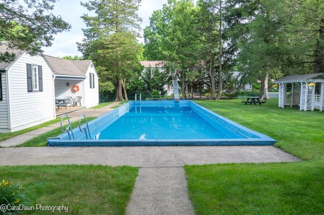 Community Pool | Image 26