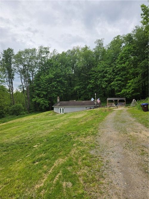 7680 Lamor Rd, Mercer, PA, 16137-2314 | Card Image