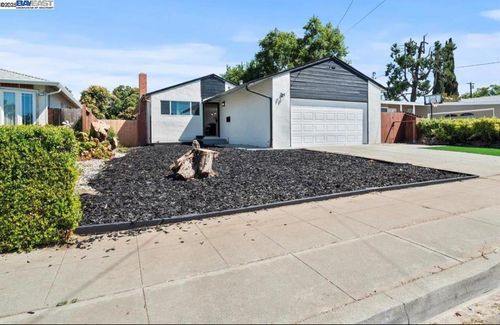 974 Ventura Ave, Livermore, CA, 94551-8111 | Card Image