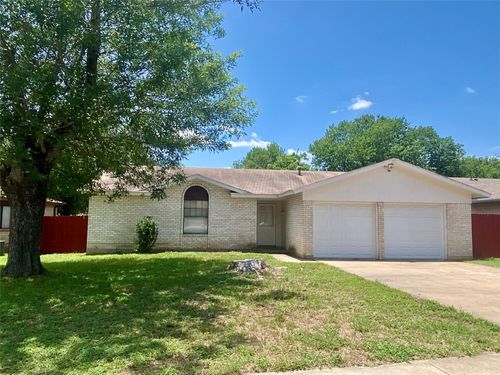 1202 Meadgreen Dr, Austin, TX, 78758-4713 | Card Image