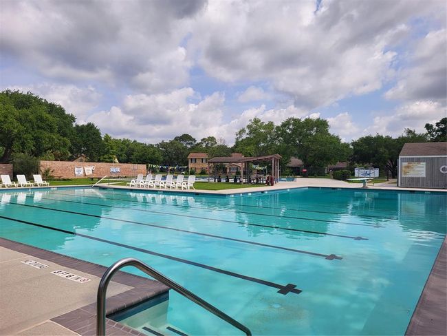 Family Pool. | Image 39