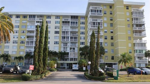 apt-604a-4400 Hillcrest Dr, Hollywood, FL, 33021-7978 | Card Image