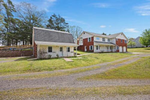 329 Scott Ln, Russellville, AR, 72802-1051 | Card Image