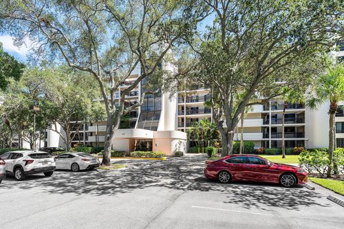 apt-207-6420 Boca Del Mar Dr, Boca Raton, FL, 33433-5707 | Card Image